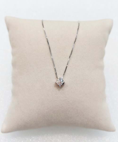 Collana punto luce con diamante